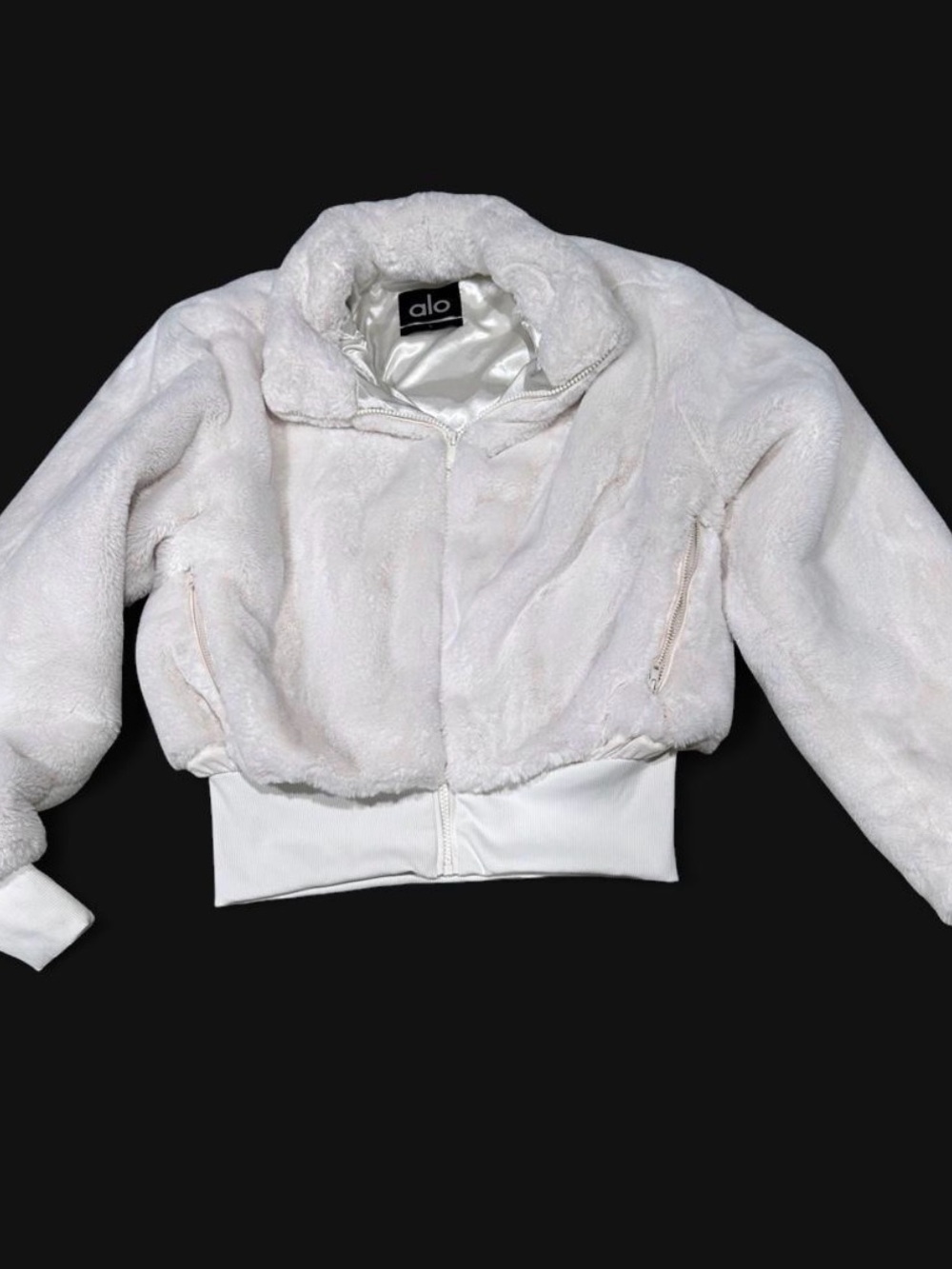 ALO Yoga Cream Plush Cropped Zip-Up Teddy Jacket